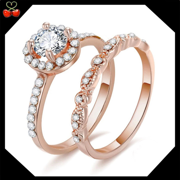 Mary's Cherries Boutique Jewelry - 🍒 NWT ROSE 🌹 Gold Ring Set